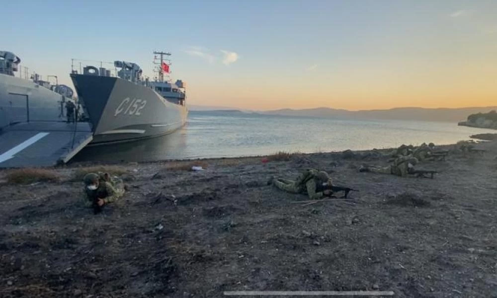 Συνεχείς ΨΕΠ κατά της Ελλάδας: Προσομοιώσεις απόβασης από αμφίβια Task Force με φόντο "νησί του Αιγαίου"